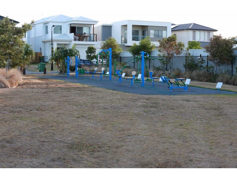 8 Buruwang Street, Birtinya QLD 4575