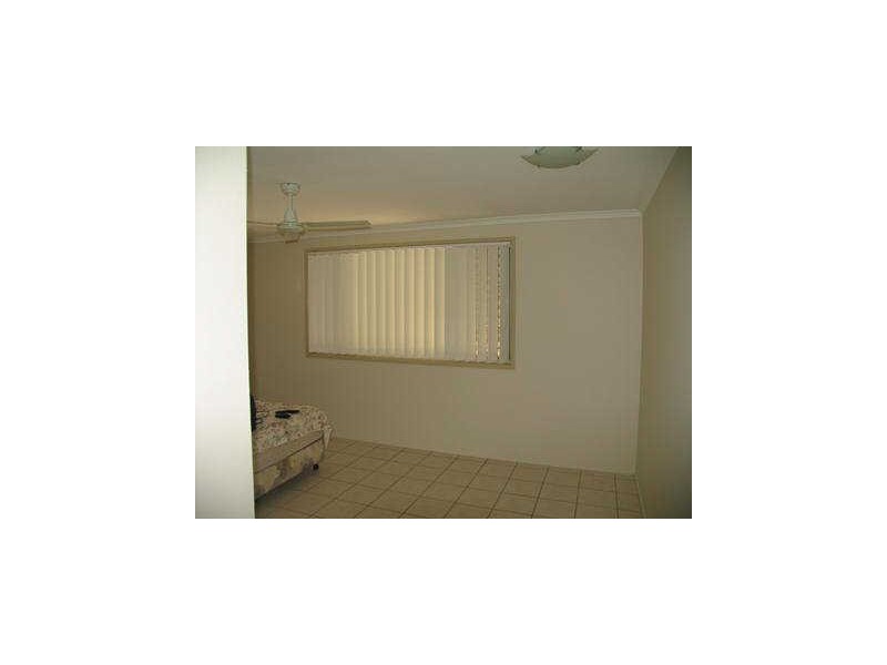 Warana QLD 4575