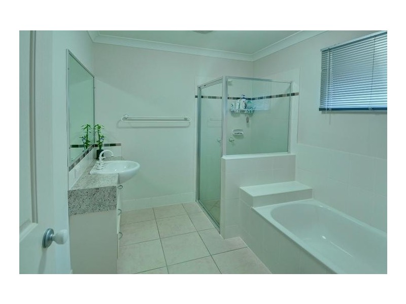 15 Huntley Place, Caloundra West QLD 4551