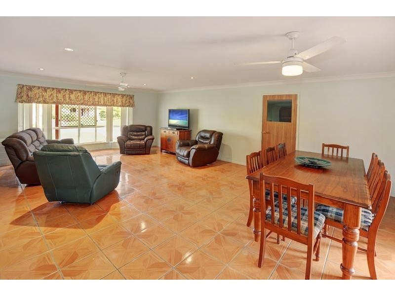 1 Ghostgum Close, Little Mountain QLD 4551