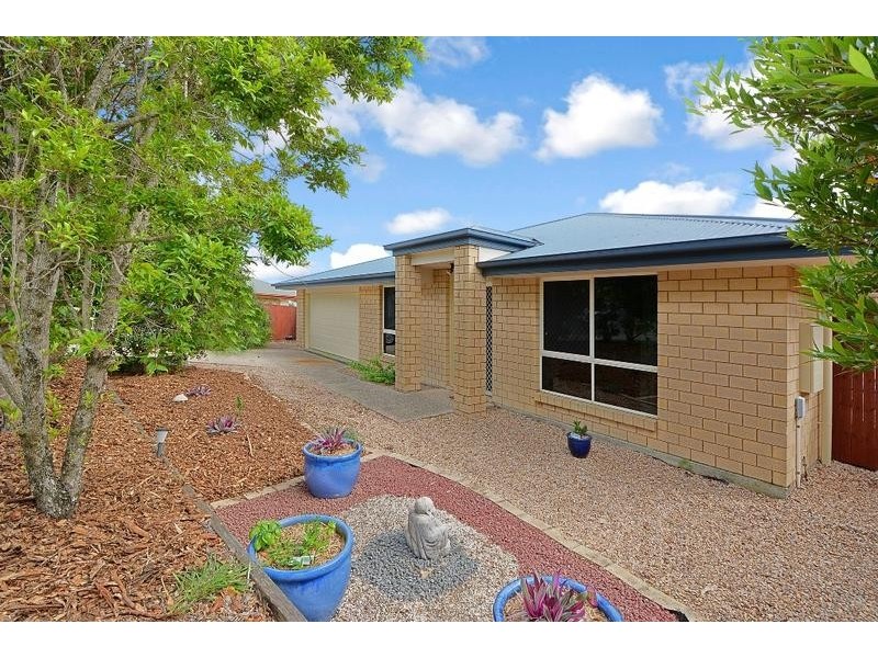 8 Primrose Place, Little Mountain QLD 4551