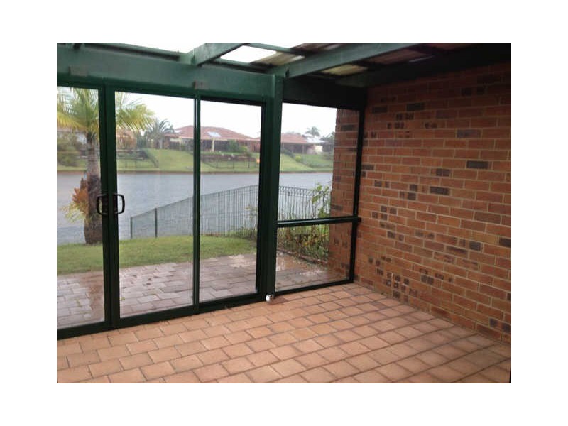 Warana QLD 4575
