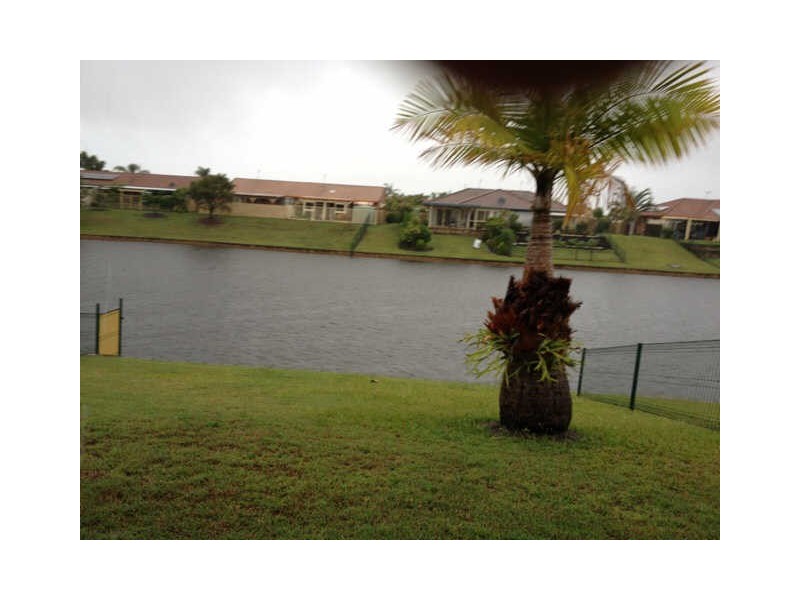 Warana QLD 4575