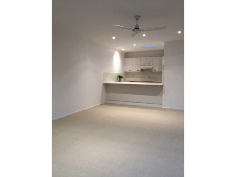 Warana QLD 4575