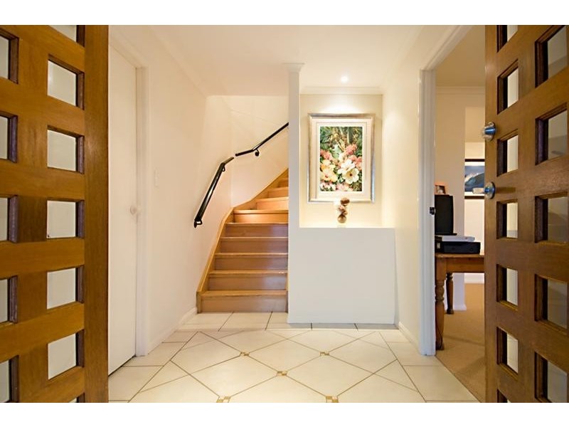 5 Manor Court, Little Mountain QLD 4551