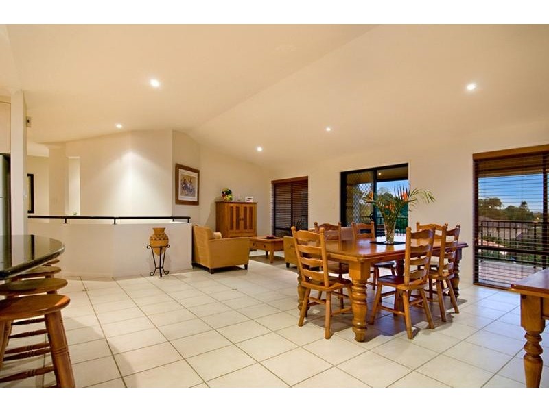 5 Manor Court, Little Mountain QLD 4551