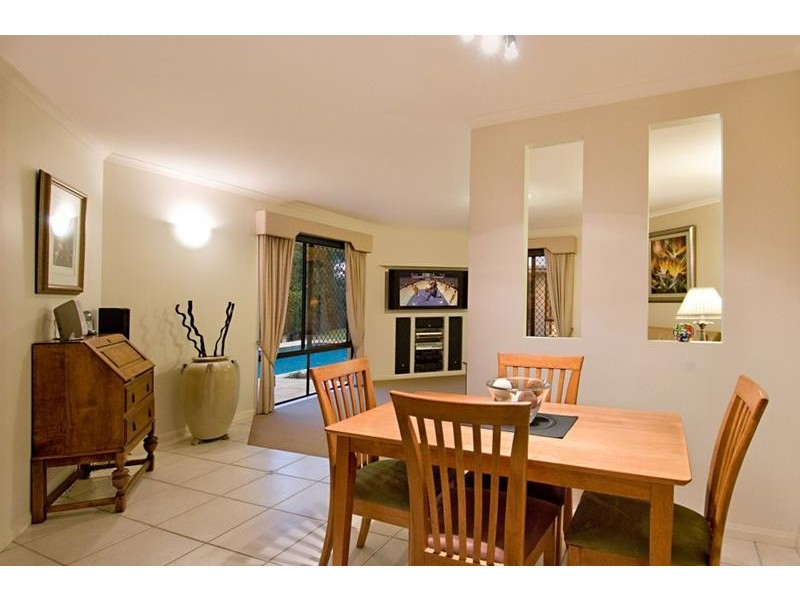 5 Manor Court, Little Mountain QLD 4551