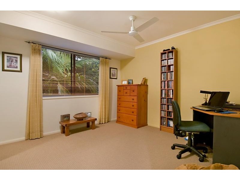 5 Manor Court, Little Mountain QLD 4551