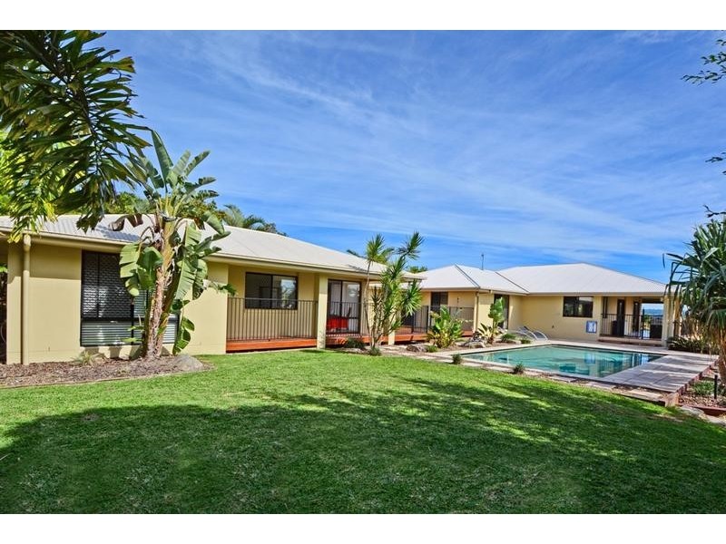 5 Manor Court, Little Mountain QLD 4551