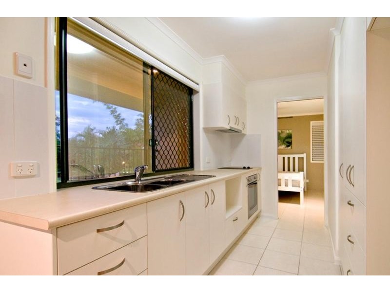 5 Manor Court, Little Mountain QLD 4551