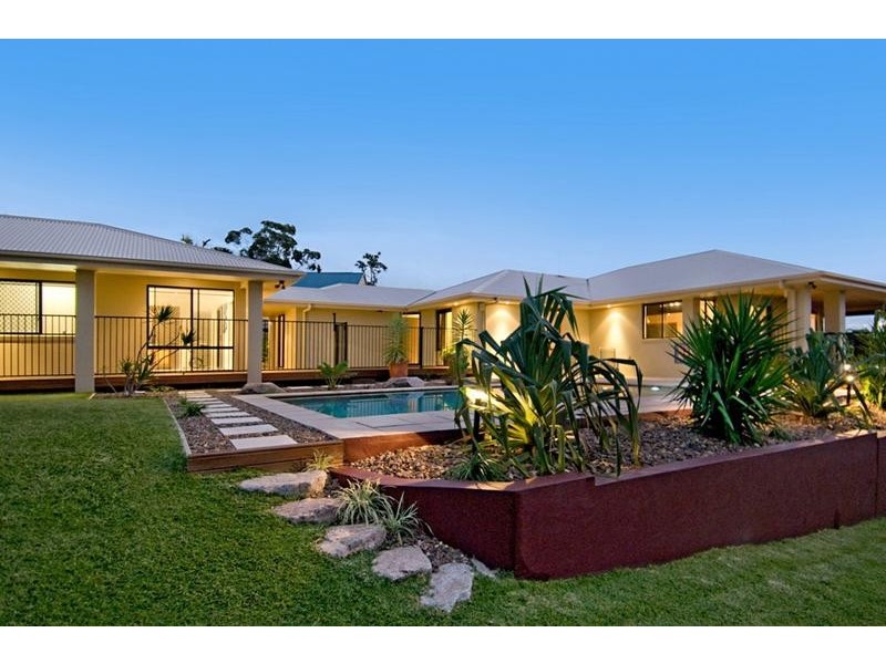 5 Manor Court, Little Mountain QLD 4551