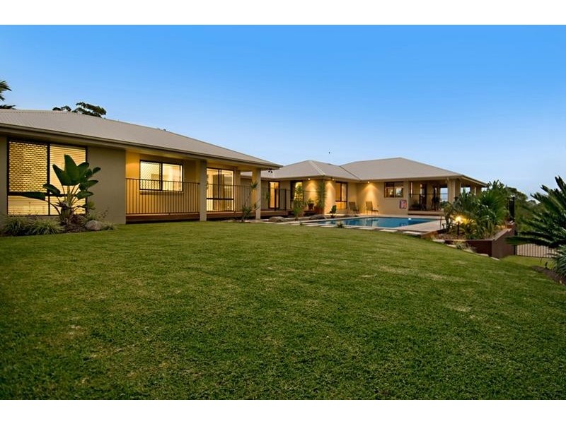 5 Manor Court, Little Mountain QLD 4551