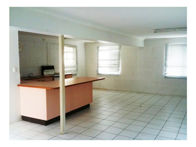 33 Currimundi Road, Currimundi QLD 4551