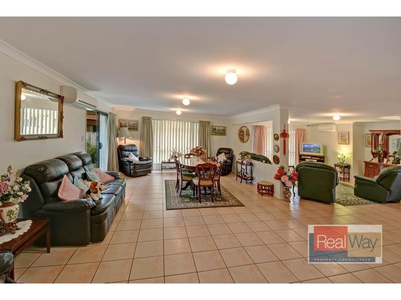 12 Scartree Street, Pelican Waters QLD 4551