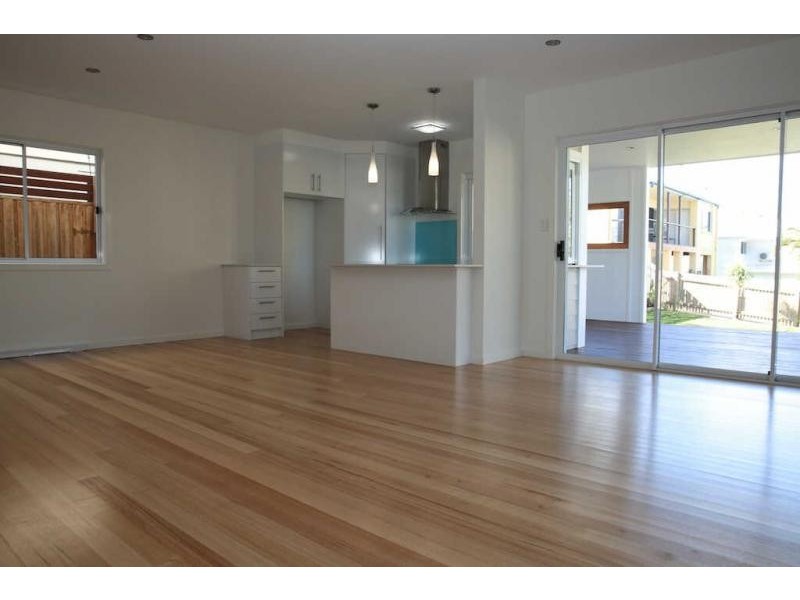 17a MacDonald Street, Dicky Beach QLD 4551