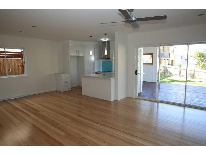 17a MacDonald Street, Dicky Beach QLD 4551