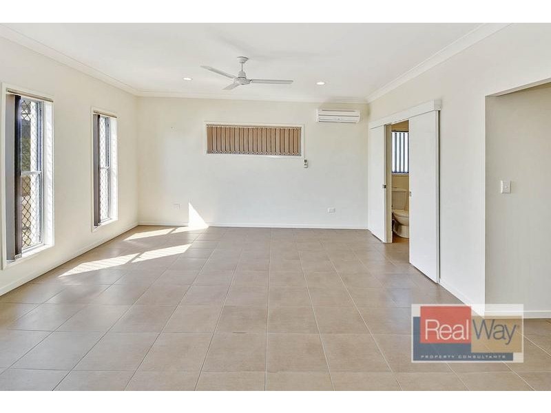 4 Acaciabark Place, Little Mountain QLD 4551