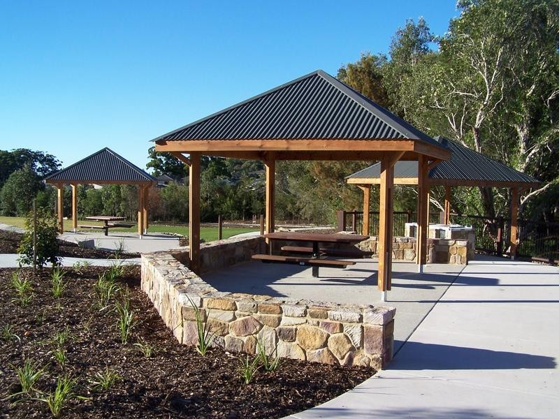 4 Acaciabark Place, Little Mountain QLD 4551