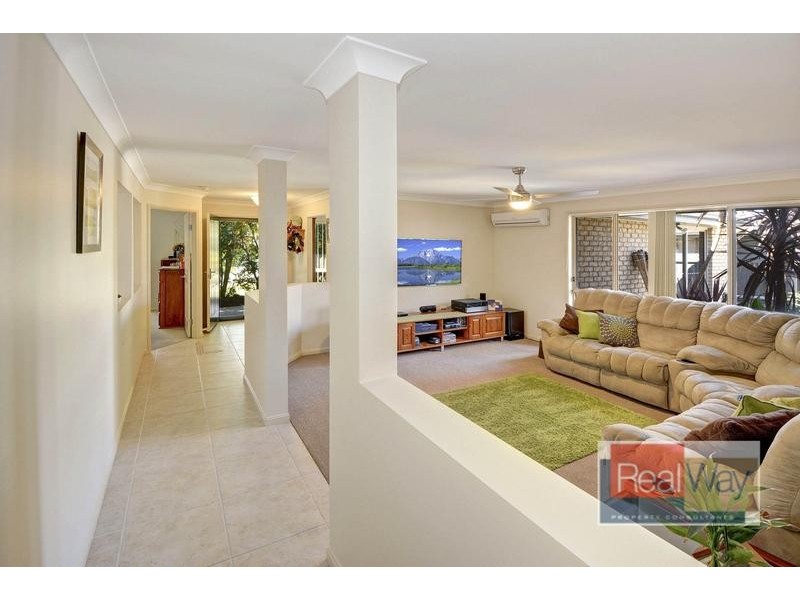 13 Water Side Place, Little Mountain QLD 4551