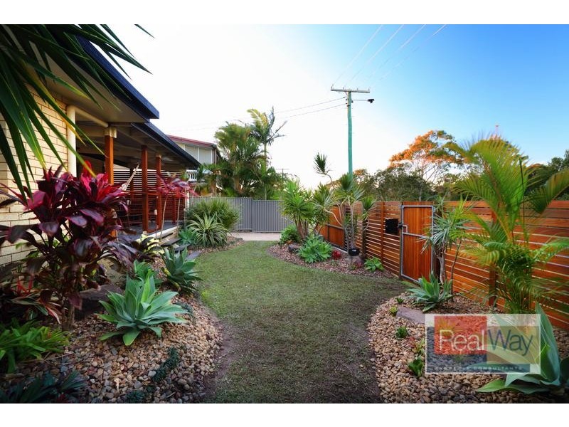 25 Coochin Street, Dicky Beach QLD 4551