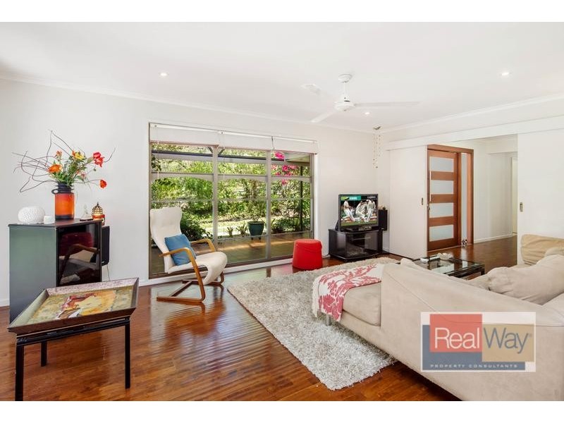 5 Tallowood Close, Little Mountain QLD 4551