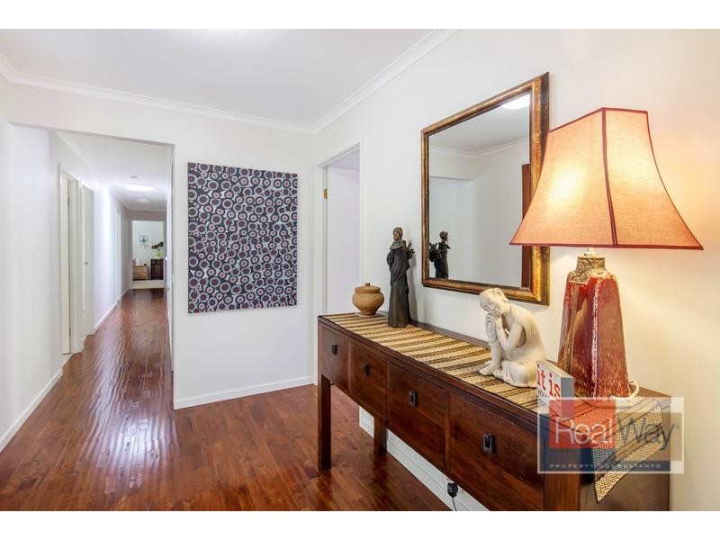 5 Tallowood Close, Little Mountain QLD 4551