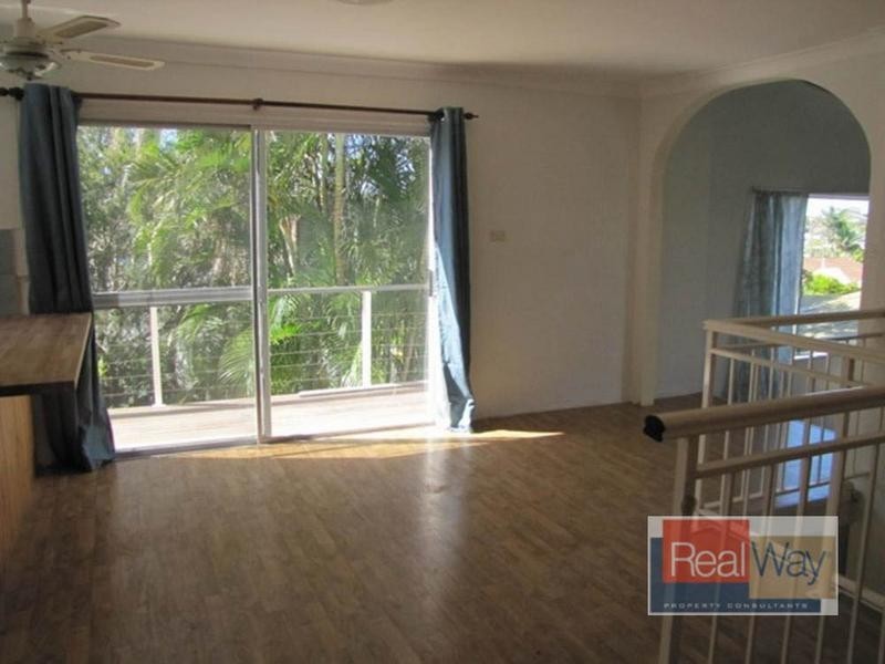 39 Elinya Street, Battery Hill QLD 4551