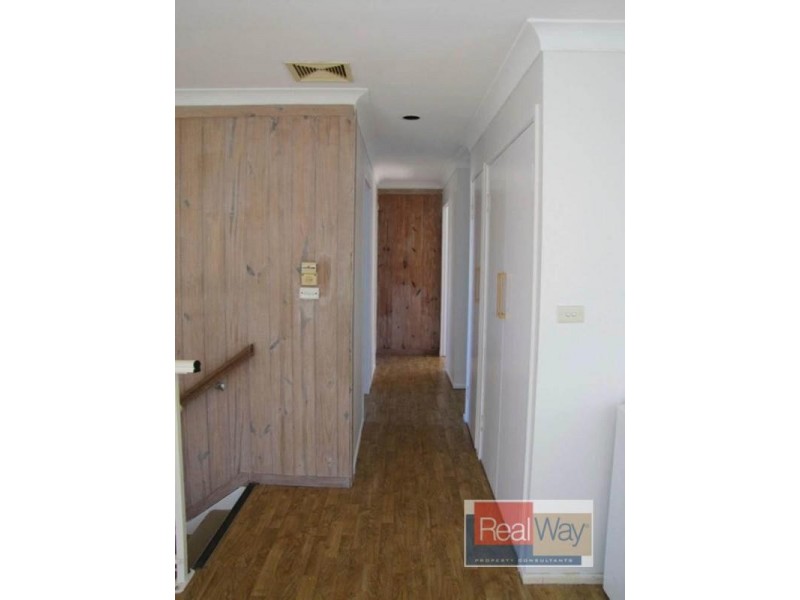 39 Elinya Street, Battery Hill QLD 4551