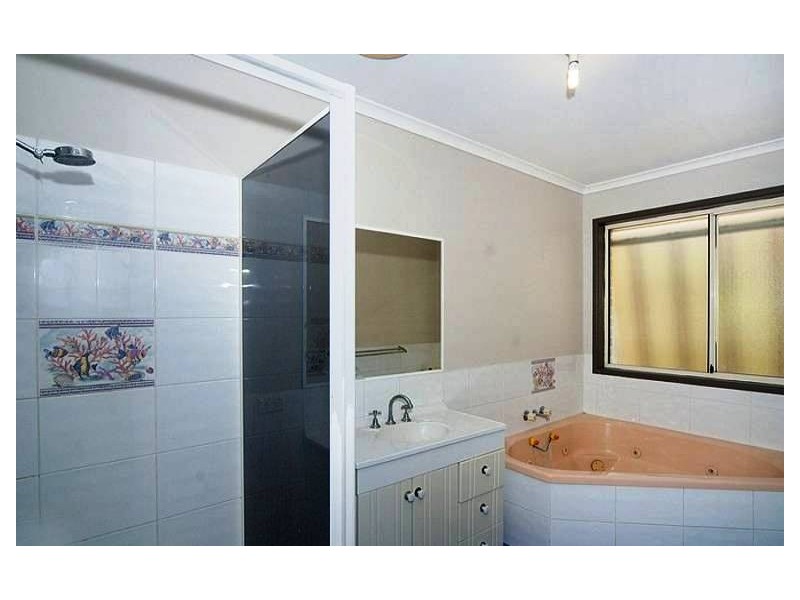 1 Rutherglen Court, Aroona QLD 4551