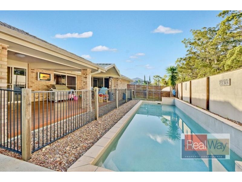 1 Gumview Place, Little Mountain QLD 4551