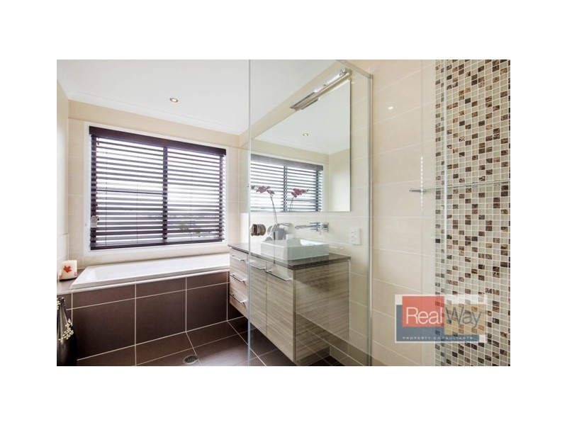 32 Tibouchina Street, Mountain Creek QLD 4557