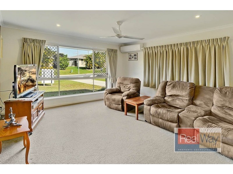 9 Winston Court, Landsborough QLD 4550