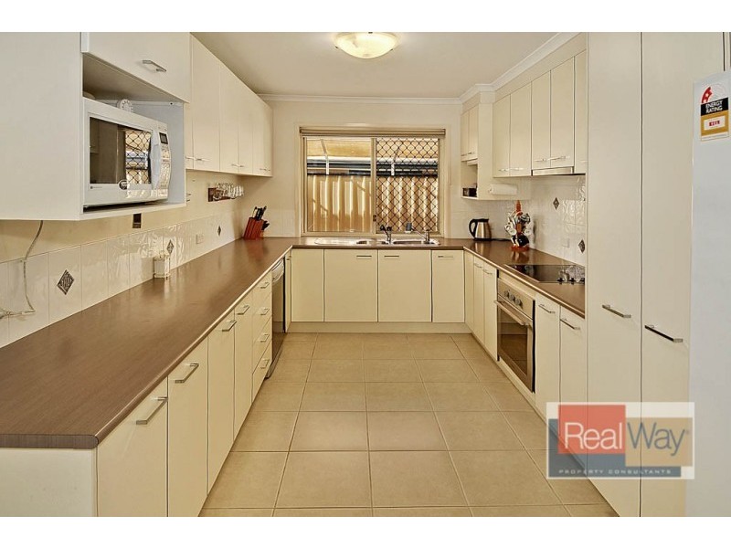 9 Winston Court, Landsborough QLD 4550