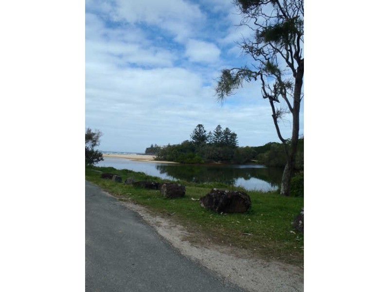 Dicky Beach QLD 4551