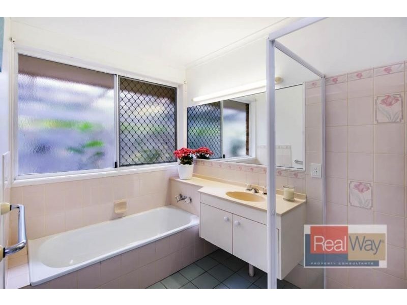 19 Winchester Road, Little Mountain QLD 4551