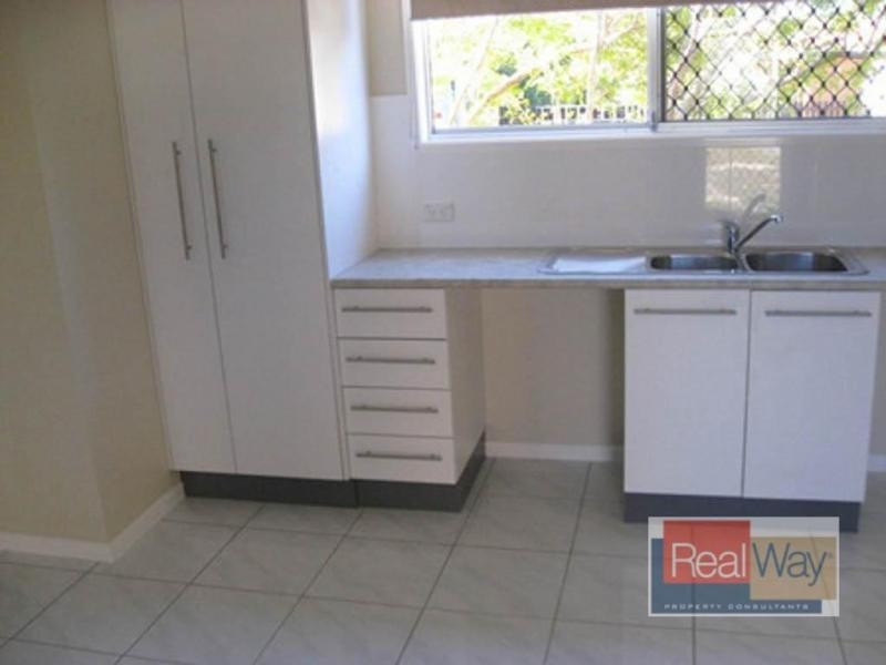 32 Coonowrin Street, Battery Hill QLD 4551