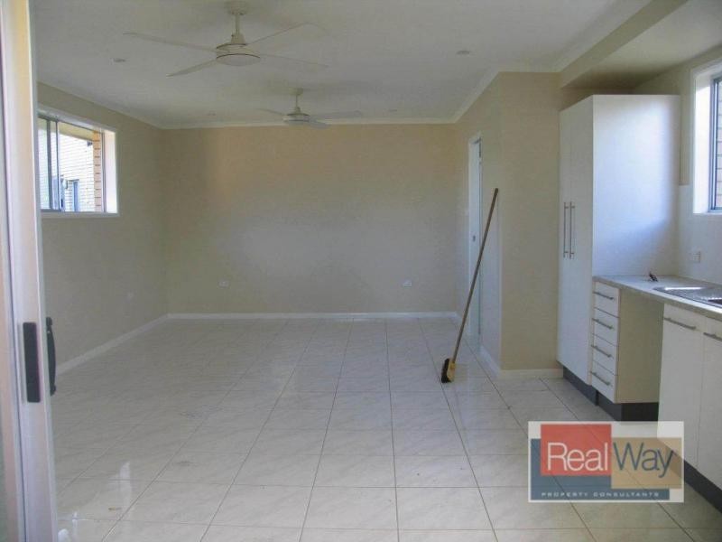32 Coonowrin Street, Battery Hill QLD 4551