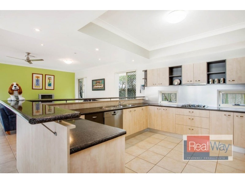 7 Ghostgum Close, Little Mountain QLD 4551