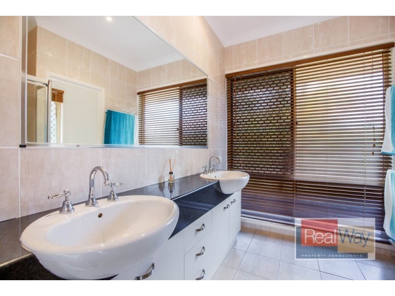 7 Ghostgum Close, Little Mountain QLD 4551