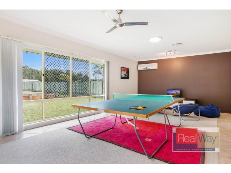 7 Ghostgum Close, Little Mountain QLD 4551