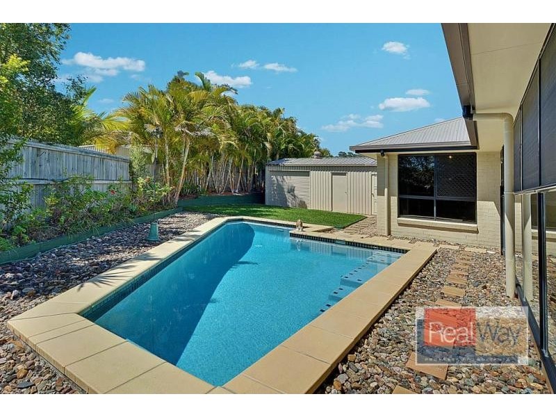 15 High Park Crescent, Little Mountain QLD 4551