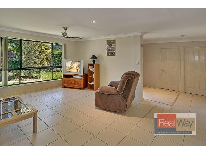 15 High Park Crescent, Little Mountain QLD 4551