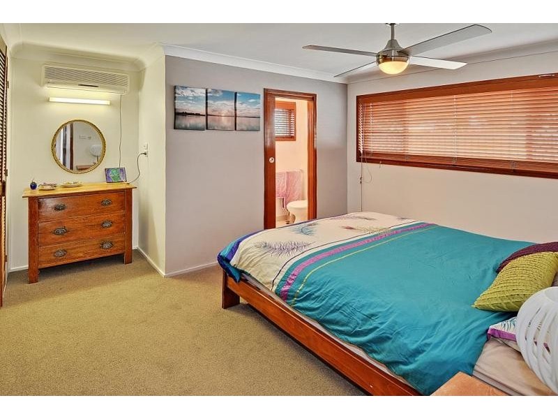 5 Slim Crescent, Golden Beach QLD 4551