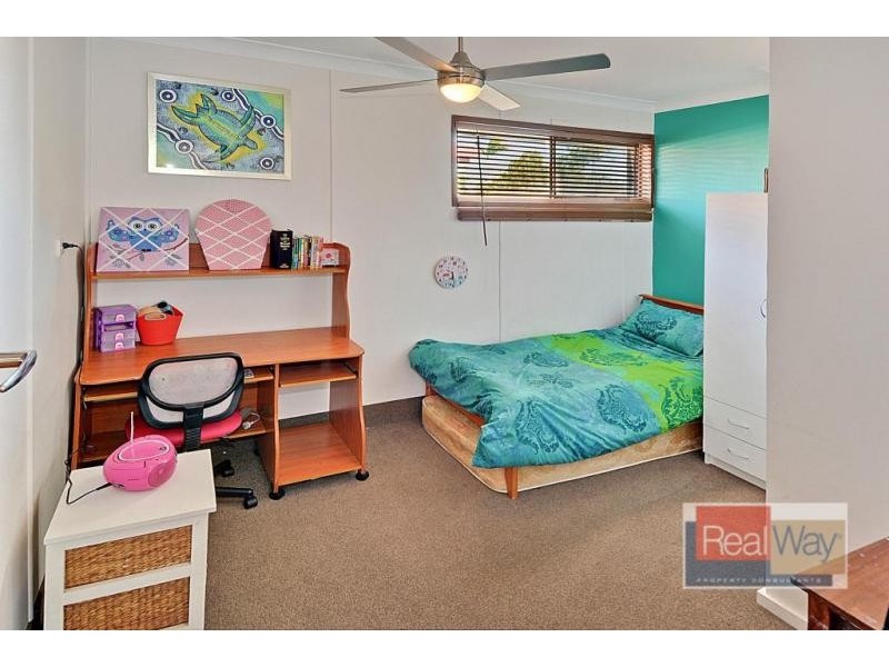 5 Slim Crescent, Golden Beach QLD 4551