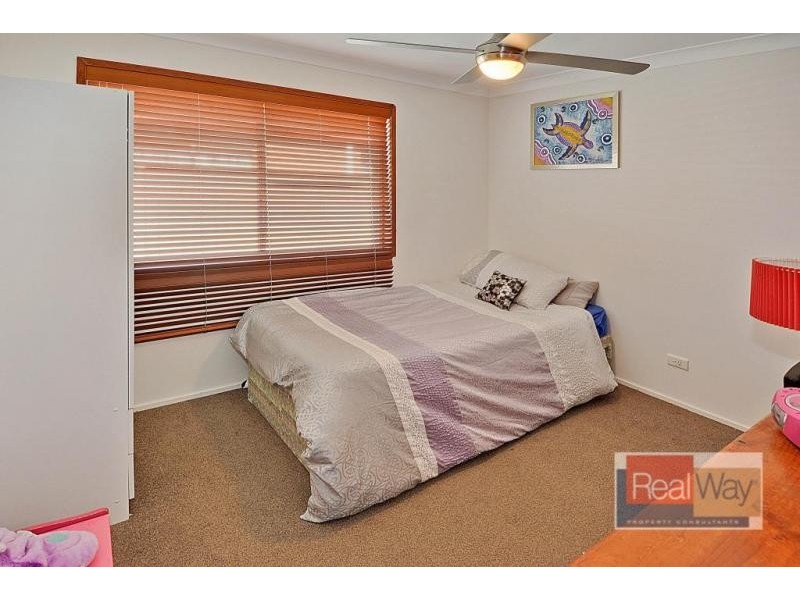 5 Slim Crescent, Golden Beach QLD 4551