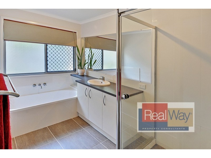 5 Viewland Drive, Mooloolah Valley QLD 4553