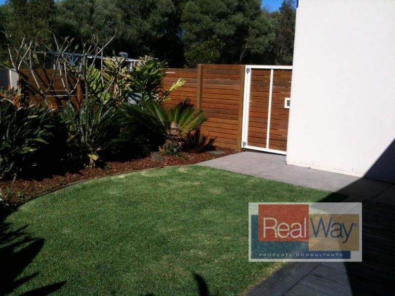 23 Barrine Crescent, Caloundra West QLD 4551