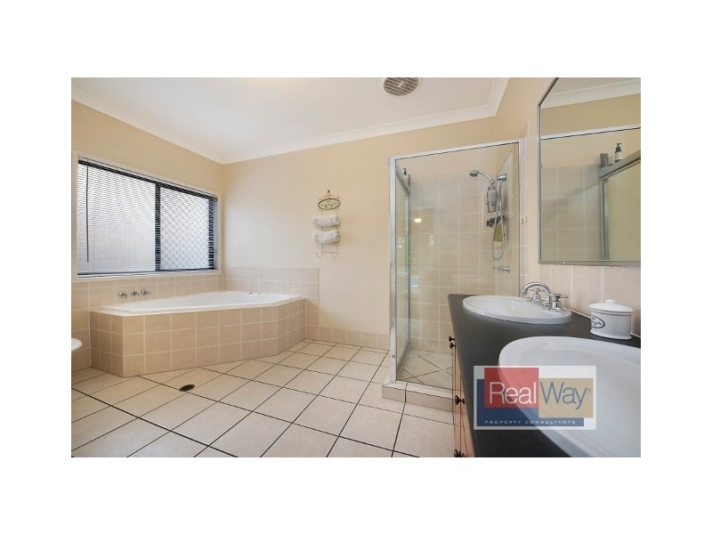 33 Millennium Circuit, Pelican Waters QLD 4551