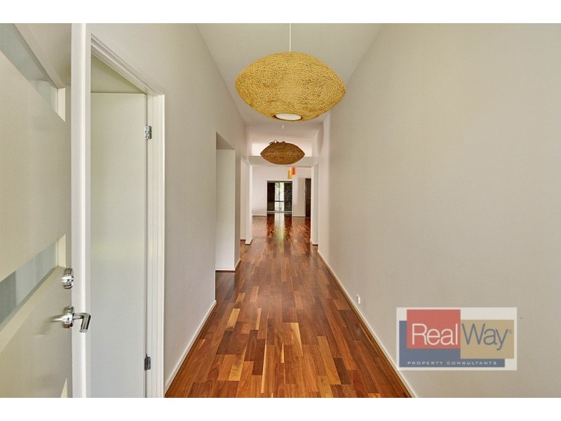 1 Wattlefield Road, Little Mountain QLD 4551