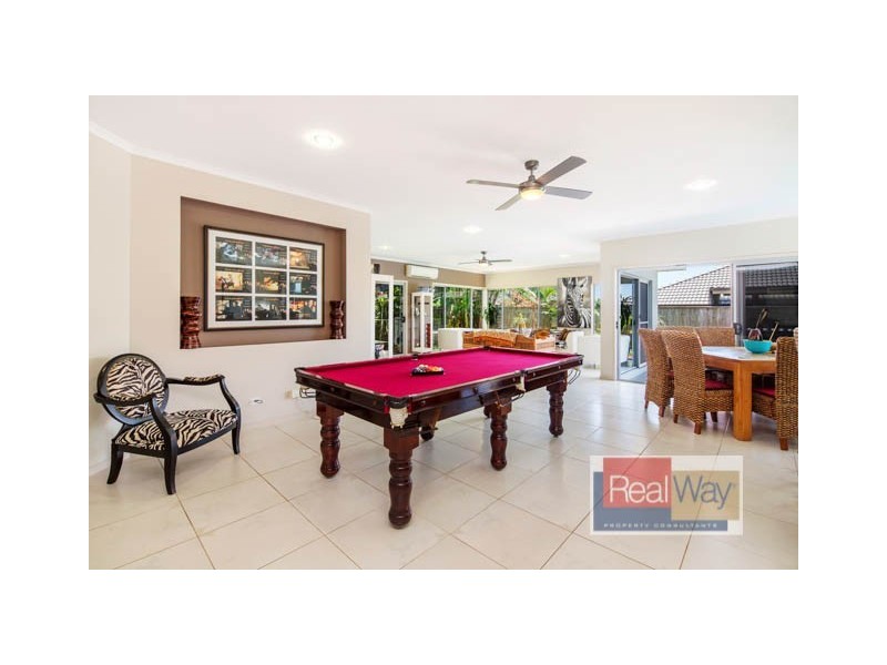 35 Hillview Crescent, Little Mountain QLD 4551